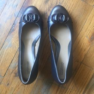 KOHLS BROWN HIGH HEELS